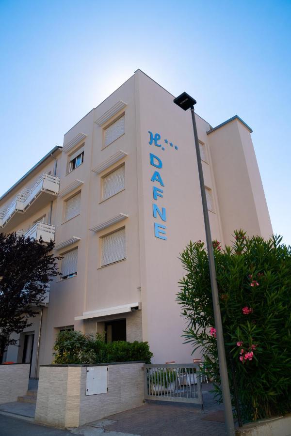 Hotel Dafne Punta Marina Exteriör bild